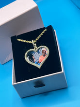 Load image into Gallery viewer, Heartfelt Photo Pendant
