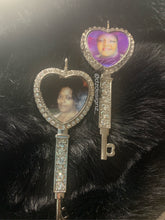 Load image into Gallery viewer, Key 2 My Heart Pendant
